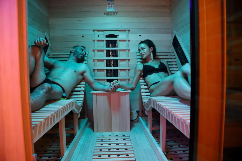 Love Room Unique - Sauna / Jacuzzi Charleville-Mézières Exterior foto